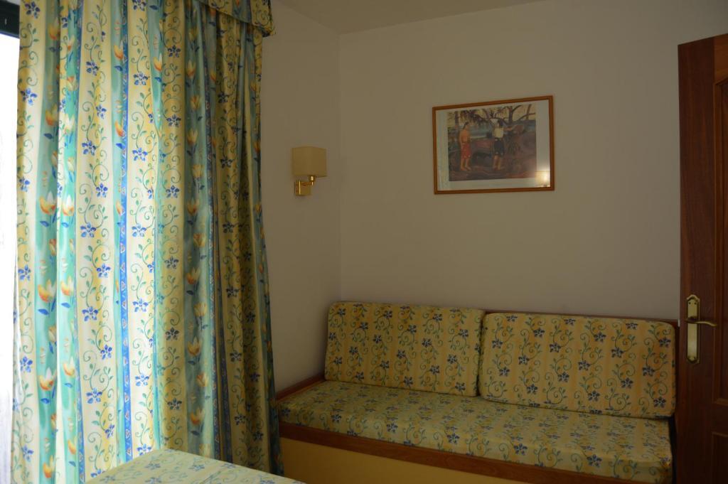 Apartamentos Royal Lloret de Mar Room photo
